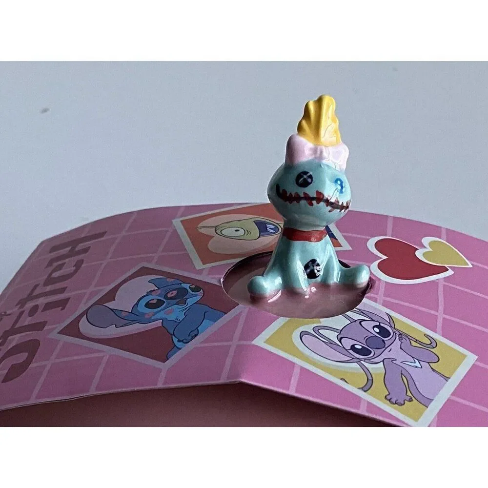 Disney Stitch And Angel Valentines Hearts Ceramic Brie Baker‎ & Wood Spoon NEW